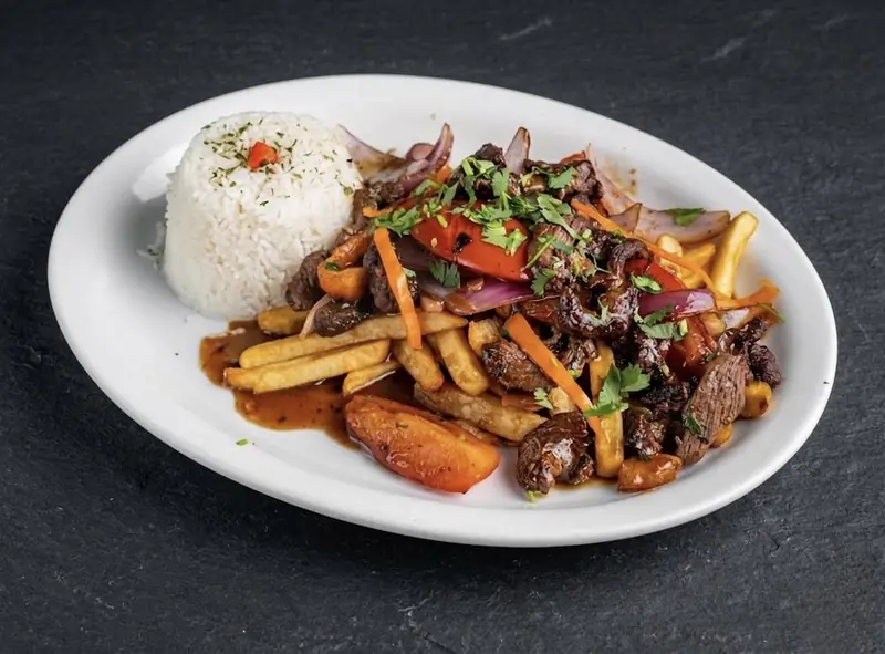 Lomo Saltado at Mar y Tierra, Wilton Manors